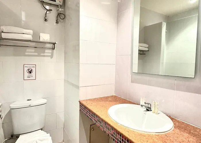 Hotel F Sukhumvit 4*