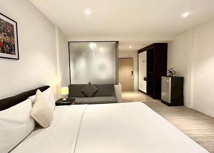 F Sukhumvit Hotel 4*
