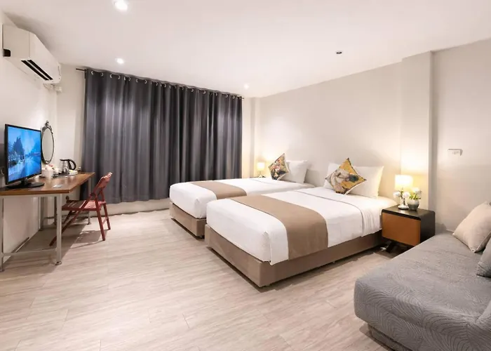 F Sukhumvit Hotel