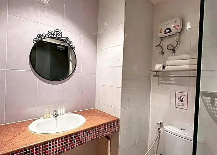 Hotel F Sukhumvit 4*