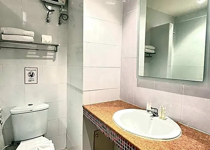 Hotel F Sukhumvit 4*