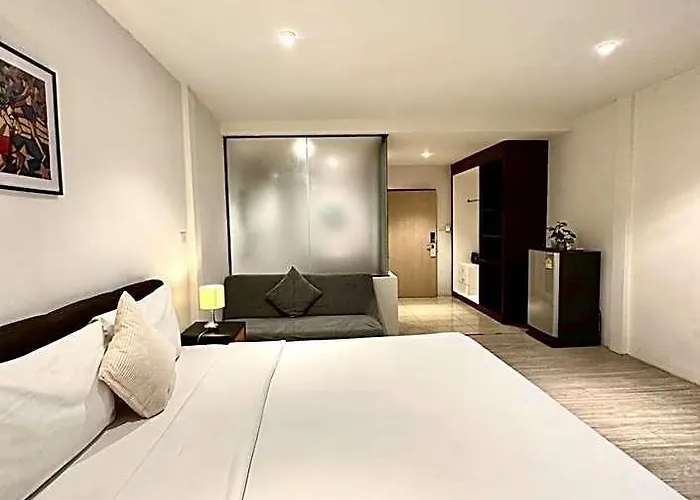 Hotel F Sukhumvit 4*