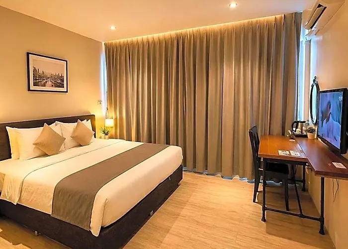 Hotel F Sukhumvit 4*